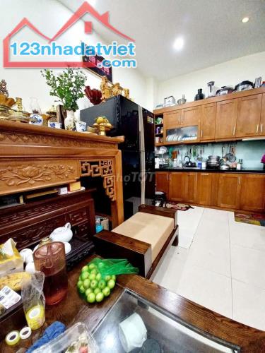 Siêu phẩm nhà riêng Thái Hà. Lô góc 3 mặt thoáng. Ngõ nông,Nhà mới dọn đến ở ngay