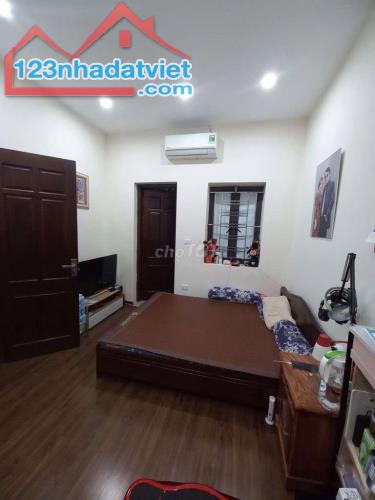 Siêu phẩm nhà riêng Thái Hà. Lô góc 3 mặt thoáng. Ngõ nông,Nhà mới dọn đến ở ngay - 1
