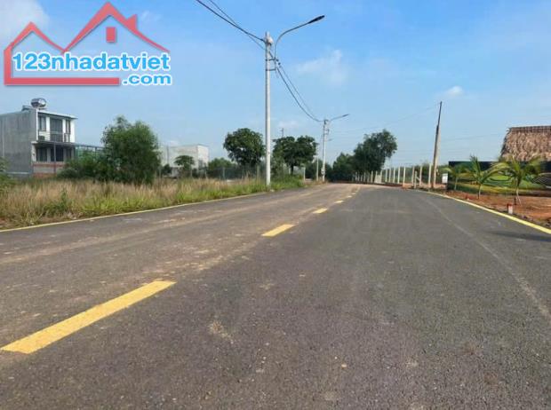 Bán đất 150m2, gần KDL Đại Nam, 1 tỷ 3xx