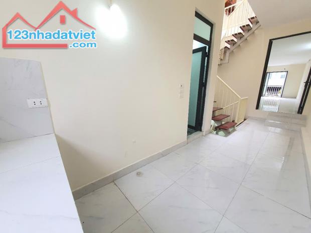 Chính chủ bán nhà Nghi Tàm. 61m2, ngõ thông thoáng chỉ nhỉnh 6 tỷ - 2