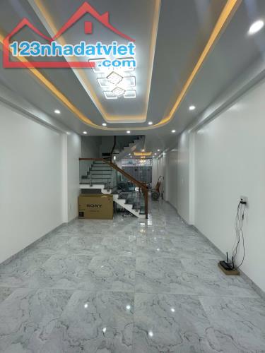Cần bán ngay Nhà 4 tầng mới cực đẹp, oto vào tận nhà - Ngõ 739 Nguyễn Văn Linh, Hải Phòng - 3