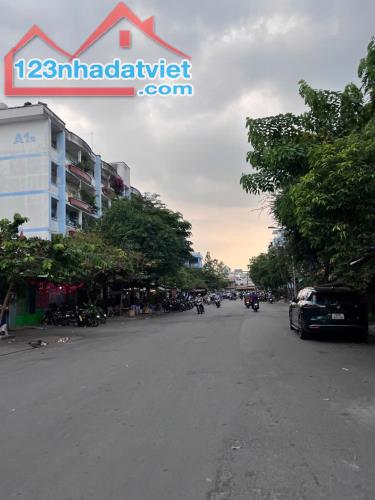 CỰC HIẾM!! Mặt tiền Bùi Minh Trực vào ở ngay DT 74m2 4 tầng đúc tặng full NT chỉ hơn 9ty - 2