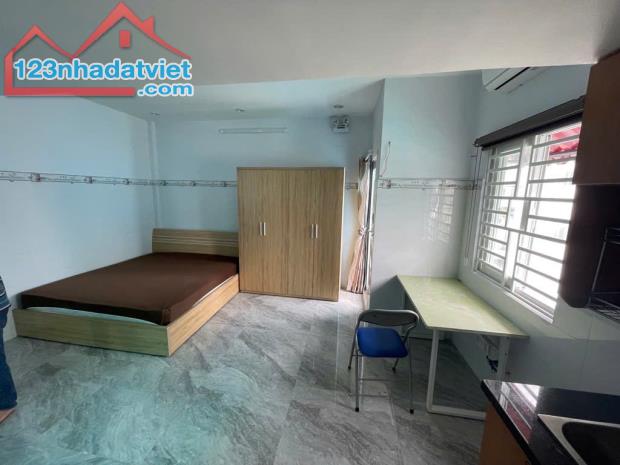 Nh.à 4 Tầng – Gần Nguyễn Văn Linh -Quận 7 –HXH- Dòng tiền tốt – Giá 3 Tỷ Nhỉnh