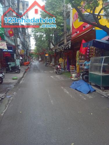 BÁN NHÀ TÂN MAI 65M² – 3 TẦNG – MẶT TIỀN 3.53M – GIÁ 10.7 TỶ – HOÀNG MAI  PHÂN LÔ – NGÕ TH