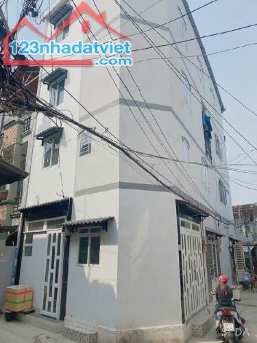 Nhỉnh 2 TỶ – NHÀ 4 TẦNG LÔ GÓC HXH HUỲNH TẤN PHÁT, Q.7