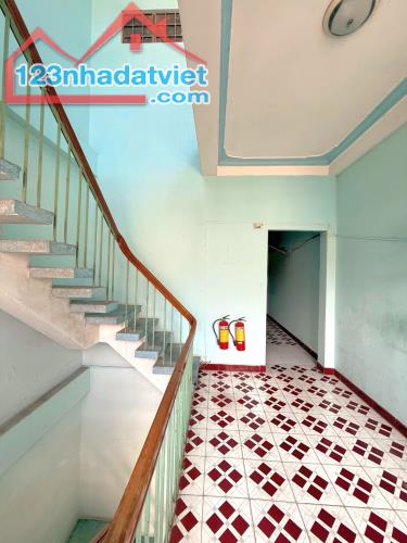Bán Nhà Hẻm 6m Thành Thái, 94m2, 4 Tầng, Dòng Tiền, Chỉ 20 Tỷ 9, Phường 14, Quận 10
