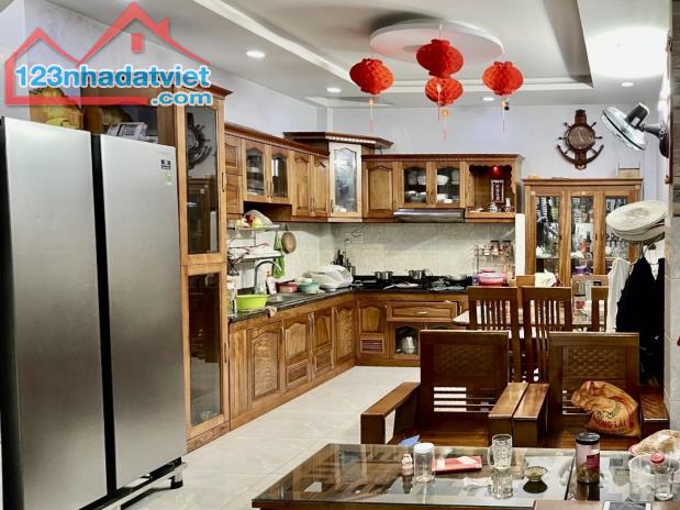 GẤP BÁN, CHỈ 6.x TỶ, 4Tầng, 46m2, HXH,Tặng nội thất, Lạc Long Quân P.8 Tân Bình. - 2