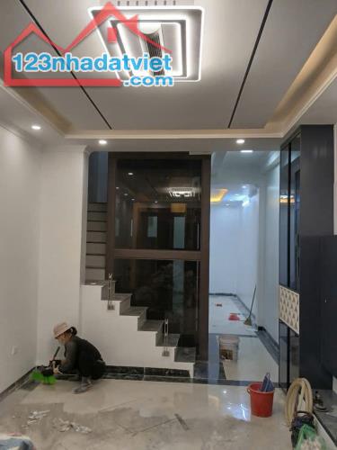 Nhà 5 tầng 55m2 - Ngõ thông Âu Cơ, Xuân Diệu - Thang máy 14 tỷ - 1