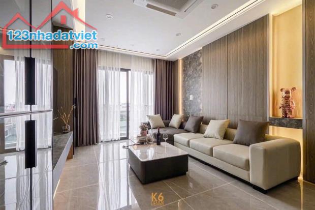 NHÀ ĐẸP PHỐ ĐÀM QUANG TRUNG - FULL NỘI THẤT /THANG MÁY - Ô TÔ 7 CHỖ NGỦ TRONG NHÀ - S=35M2