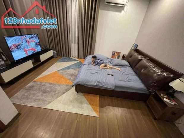 BÁN NHÀ HOÀNG QUỐC VIỆT, PHÂN LÔ VIP, Ô TÔ TRÁNH, LÔ GÓC THOÁNG VĨNH VIỄN, KINH DOANH ĐỈNH - 1