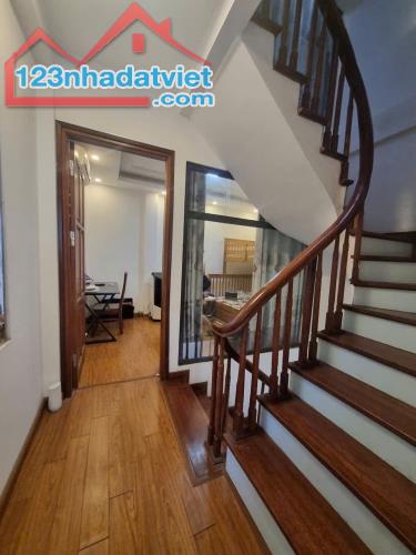 BÁN NHÀ LÔ GÓC PHỐ VŨ TÔNG PHAN, Ô TÔ VÀO NHÀ, ĐẦY ĐỦ NỘI THẤT, 37M2, 4 TẦNG, GIÁ 11 TỶ. - 2