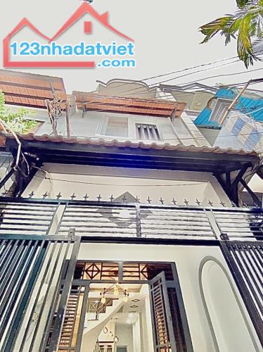 **Bán nhà 3 tầng phường 2, Tân Bình* đường Nguyễn Trọng Tuyển; (4,5x10) 6 tỷ