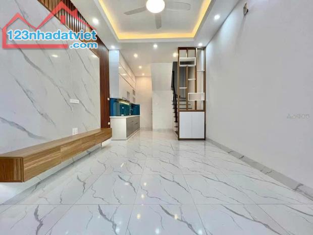 Bán nhà Lê Lợi, Hà Đông 48m², 5 tầng, thang máy, nhỉnh 7 tỷ