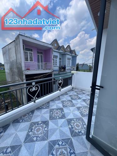 Bán nhà nguyên căn Hóc Môn 2 phòng ngủ có sổ hồng - 5