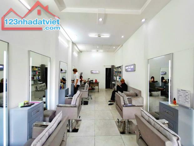 Ngộp Mặt Tiền Kênh Tân Hóa - 46m2 - 2 tầng ở liền Giáp Quận 11 - 2
