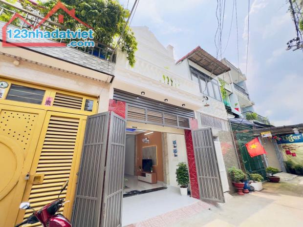 Nhà mới cực đẹp 1 trệt 1 lầu 4mx14m ô tô đỗ cửa full nội thất lâm thị hố TCH - 2