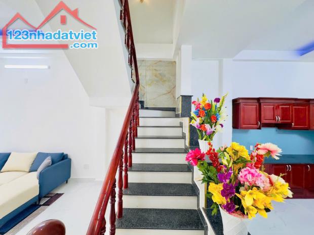 Nhà mới cực đẹp 1 trệt 1 lầu 4mx14m ô tô đỗ cửa full nội thất lâm thị hố TCH - 5