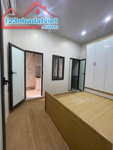 Bán Nhà Tâp Thể Ngõ 181 Nguyễn Trãi - 60m - 3 Ngủ - Giá 2,5 Tỷ - 1