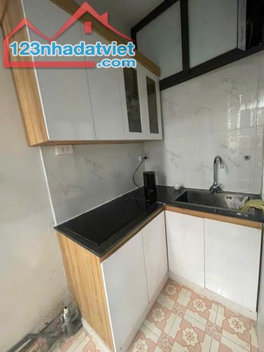 Bán Nhà Tâp Thể Ngõ 181 Nguyễn Trãi - 60m - 3 Ngủ - Giá 2,5 Tỷ - 2