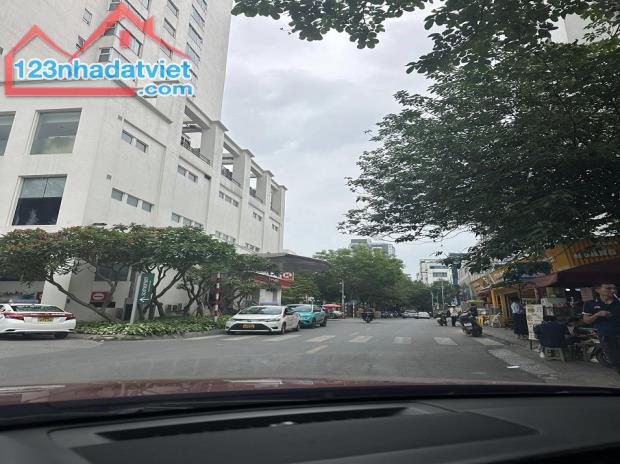 Hàng kịch độc! Khu phân lô phố Nghĩa Đô, vỉa hè rộng, kinh doanh, oto đỗ cửa, 80mx3T - 1