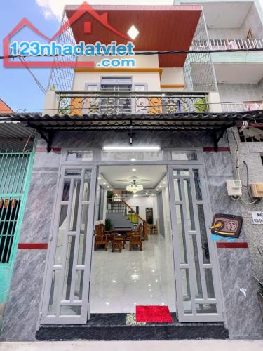 Cần bán gấp nhà mặt tiền Hoàng Phan Thái, Bình Chánh, 60m, SHR giá 1,2T
