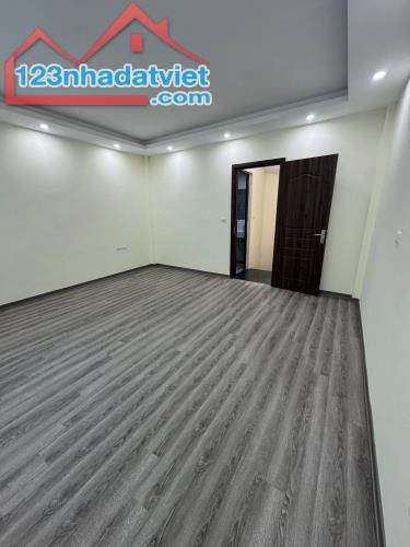 Chính chủ bán nhà Vạn Phúc, Hà Đông 31m, 5 tầng ô tô đỗ gần chỉ hơn 6 tỷ LH 0962780005