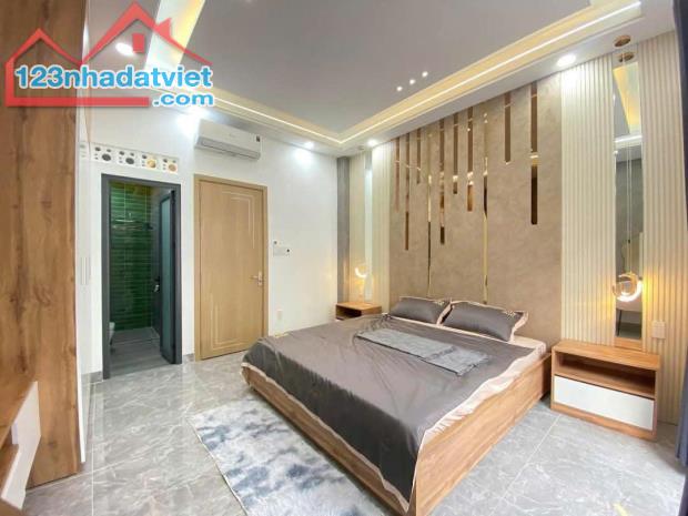 Chủ giảm giá bán Lỗ Hơn nữa Tỷ Đồng (600tr) - NHÀ MỚI HXT, DTSD: gần 212m2 - 4