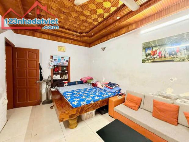 Chính chủ cần bán gấp nhà Hoàng Văn Thái 50m giá 13 tỷ khu phân lô quân đội , ô tô tránh - 2