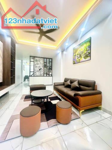 BÁN HÀNG SIÊU ĐẸP NGỌC THỤY-KINH DOANH- THOÁNG TRƯỚC SAU DT44m-4 tầng- MT 3.52m- Giá 9.2T