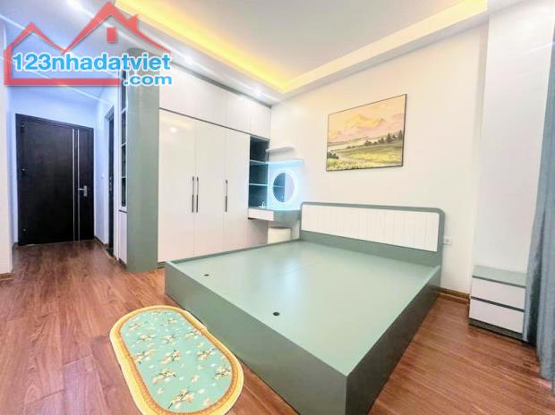 BÁN HÀNG SIÊU ĐẸP NGỌC THỤY-KINH DOANH- THOÁNG TRƯỚC SAU DT44m-4 tầng- MT 3.52m- Giá 9.2T - 2