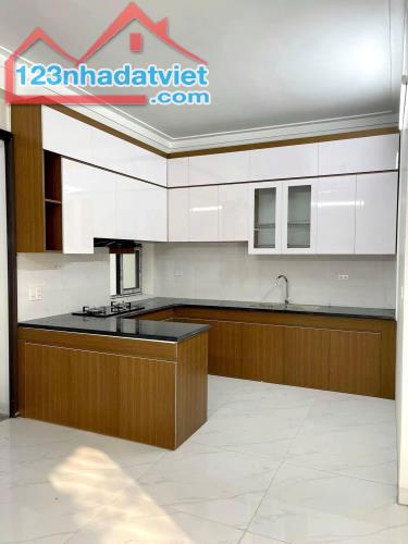 NHÀ GẦN CHỢ LINH TÂY – KHU VỰC ĐẮC ĐỊA – NGANG 5M – HẺM XE HƠI – GIÁ TỐT