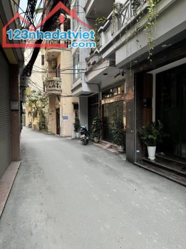 Bán Nhà Ngõ 40 Tô Vĩnh Diện 30,5m2 4 Tầng Gần Phố Gần Ô Tô Giá Chỉ 5,9 Tỷ