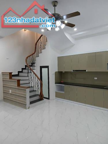 Bán nhà Quan Nhân, Thanh Xuân, giá tốt, 38m2, 5 tầng, 4 ngủ MT 5,8m siêu đẹp 6,6 tỷ