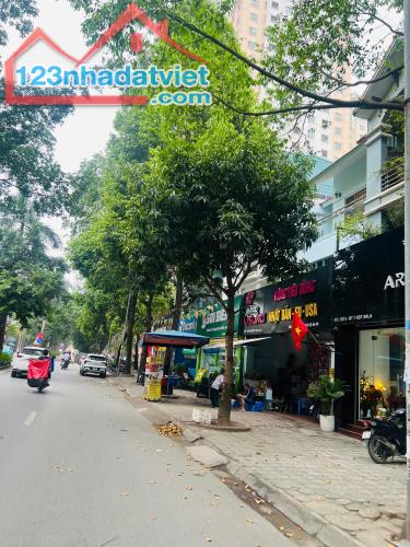 Phân lô Xa La Phúc La, 45/50m 5 tầng gara ô tô, Ở sướng. Giá 11tỷ 900tr