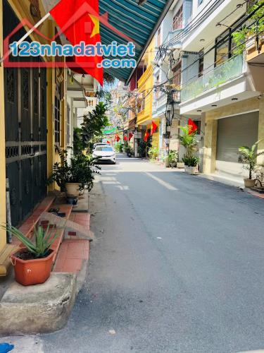 Phân lô Xa La Phúc La, 45/50m 5 tầng gara ô tô, Ở sướng. Giá 11tỷ 900tr - 2