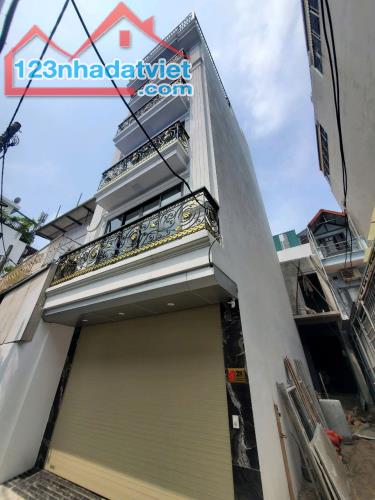 Bán nhà Ngọc Thuỵ,Long Biên 6 tầng,50m,mt4.6m oto vào nhà nhỉnh 13 tỷ