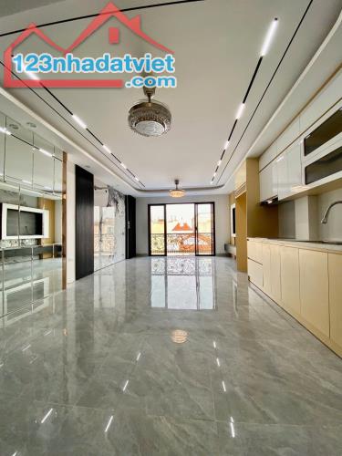 Bán nhà Ngọc Thuỵ,Long Biên 6 tầng,50m,mt4.6m oto vào nhà nhỉnh 13 tỷ - 2