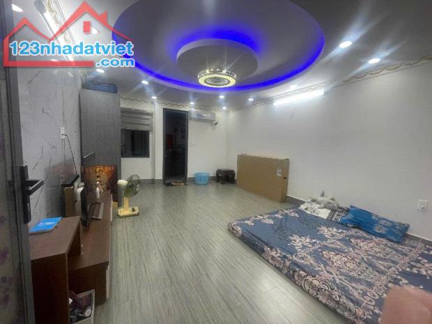 Nhà 4 Tầng, Hẻm 6m Xe Hơi Tránh – Gần Bình Dương, Thủ Đức - 1