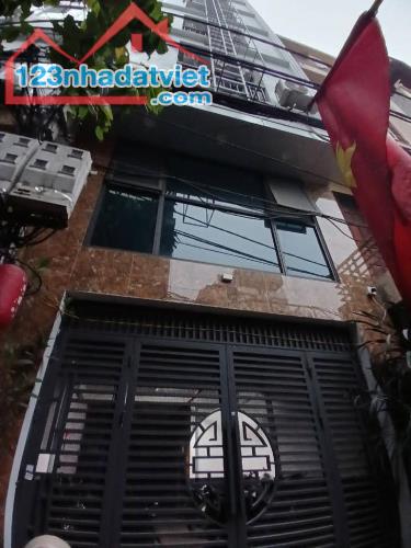 Bán nhà Nam Từ Liêm nhà đẹp thiết kế 4 tầng diện tích 48m2 giá 7tỷ4