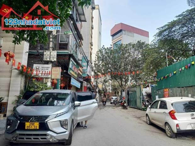 CHÍNH CHỦ B/Á/N N/H/À MỄ TRÌ- GẦN ĐƯỜNG LỚN- NGÕ THÔNG Ô TÔ TRÁNH - 43m2 - CHỈ 10.xT.Ỷ