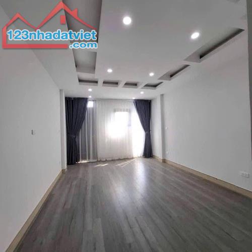 Phân lô Nguỵ Như Kon Tum thông Khuất Duy Tiến 50mx3t mặt tiền 5m, ô tô qua, KD 16.8 tỷ. - 2