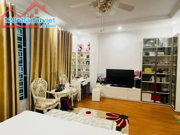 PHÂN LÔ HOÀNG QUỐC VIỆT, Ô TÔ VÀO NHÀ, THANG MÁY, GẦN PHỐ, KINH DOANH ĐỈNH. - 2