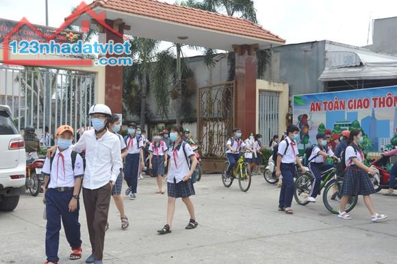 BÁN GẤP 7 LÔ 35X40=1400M2 SHR SẴN THỔ CƯ GẦN QUỐC LỘ 13 SÁT BÊN CHỢ, TRƯỜNG HỌC. GIÁ 290TR - 1