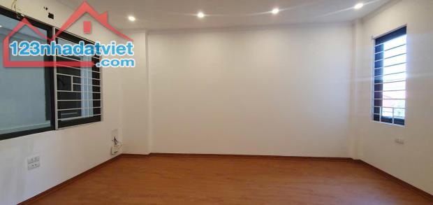 SIÊU PHẨM 3 MẶT THOÁNG - NHÀ ĐẸP CHẮC CHẮN -  SÁT MẶT PHỐ  -  BÁT KHỐI - 3