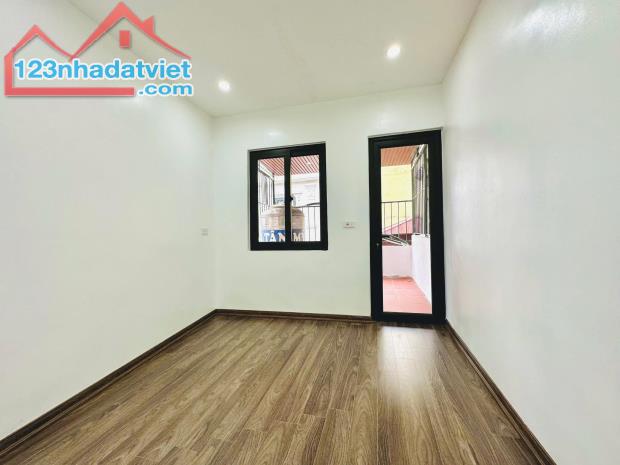 Mặt Phố - Kinh Doanh - Ô Tô - Phan Phù Tiên - DĐa- Dt :17m2/5tầng*nhỉnh 8 tỷ - 1