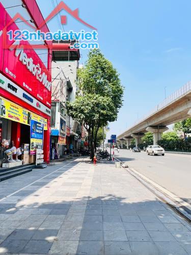 MẶT PHỐ LỚN QUANG TRUNG, HÀ ĐÔNG, ĐƯỜNG RỘNG 50M, VỈA HÈ ĐÁ BÓNG, KD VÔ ĐỊCH CÁC MẶT HÀNG.