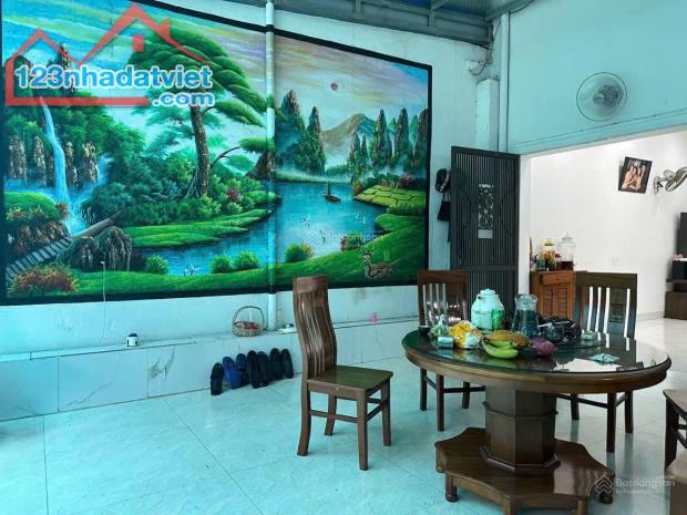 Chính chủ bán nhà 3 tầng đường Cách Mạng Tháng 8 - vị trí đắc địa, thuận lợi kinh doanh - 3