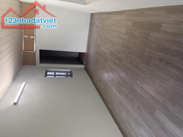 HÀ NỘI - QUẬN LONG BIÊN - Bán đất tặng nhà phố Ngọc Lâm - 1