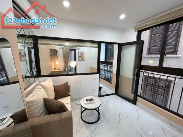 Bán tòa 7 tầng thang máy phố Trần Quốc Hoàn, Cầu Giấy, mặt tiền bề thế hơn 6m, 82m, 24 tỷ.