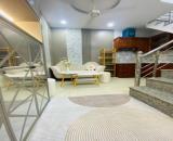 BÁN CĂN NHÀ NGAY TRUNG TÂM ĐÔNG ĐA 4.35 TỶ-OTO ĐỖ CỔNG-NHÀ ĐẸP Ở LUÔN